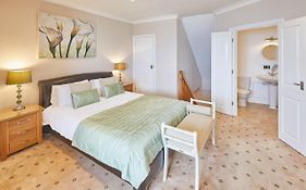 Host & Stay - Sea View 44